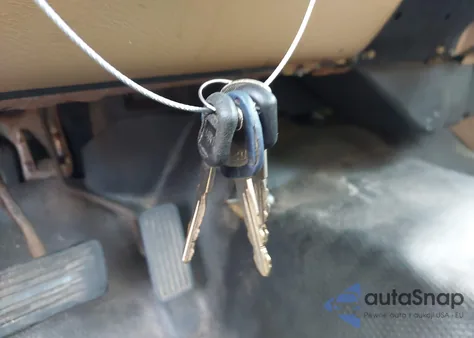 2000 Chevrolet Silverado 1500 Ls from USA, damaged, VIN 1GCEC14T8YZ137928